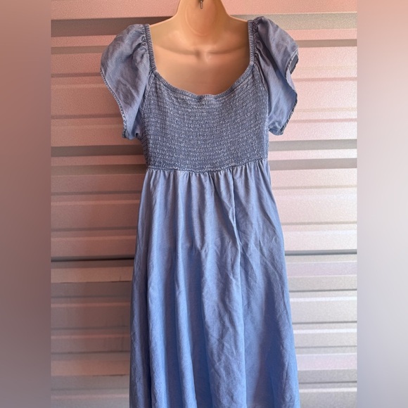 Women’s TORRID Blue Chambray Off-Shoulder Smocked Skater Dress Size 1X - Picture 9 of 12